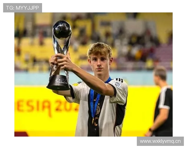 德甲转会大案揭秘：近期转会操作引发广泛关注