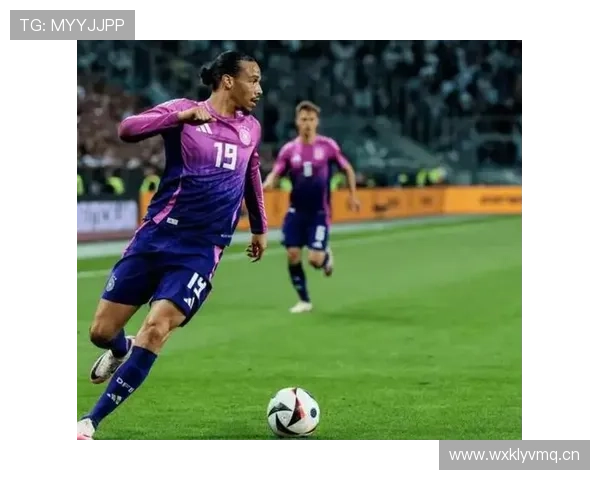 奥利塞 vs 帕尔默:边路进攻效率与战术适配性对比 奥利塞 vs 帕尔默:边路进攻效率与战术适配性对比