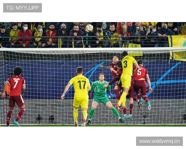 拜仁中场拦截失效,防线脱节问题持续暴露,防守稳定性面临考验 拜仁中场拦截失效,防线脱节问题持续暴露,防守稳定性面临考验