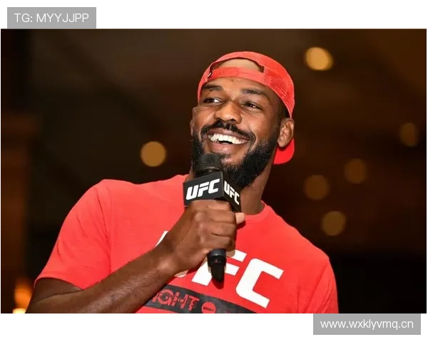 乔恩·琼斯这生活真不像顶级拳王，钱包鼓但早餐居然只喝水？