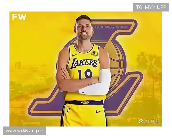 武切维奇挡拆制造错位，牵制约基奇为队友创造空位